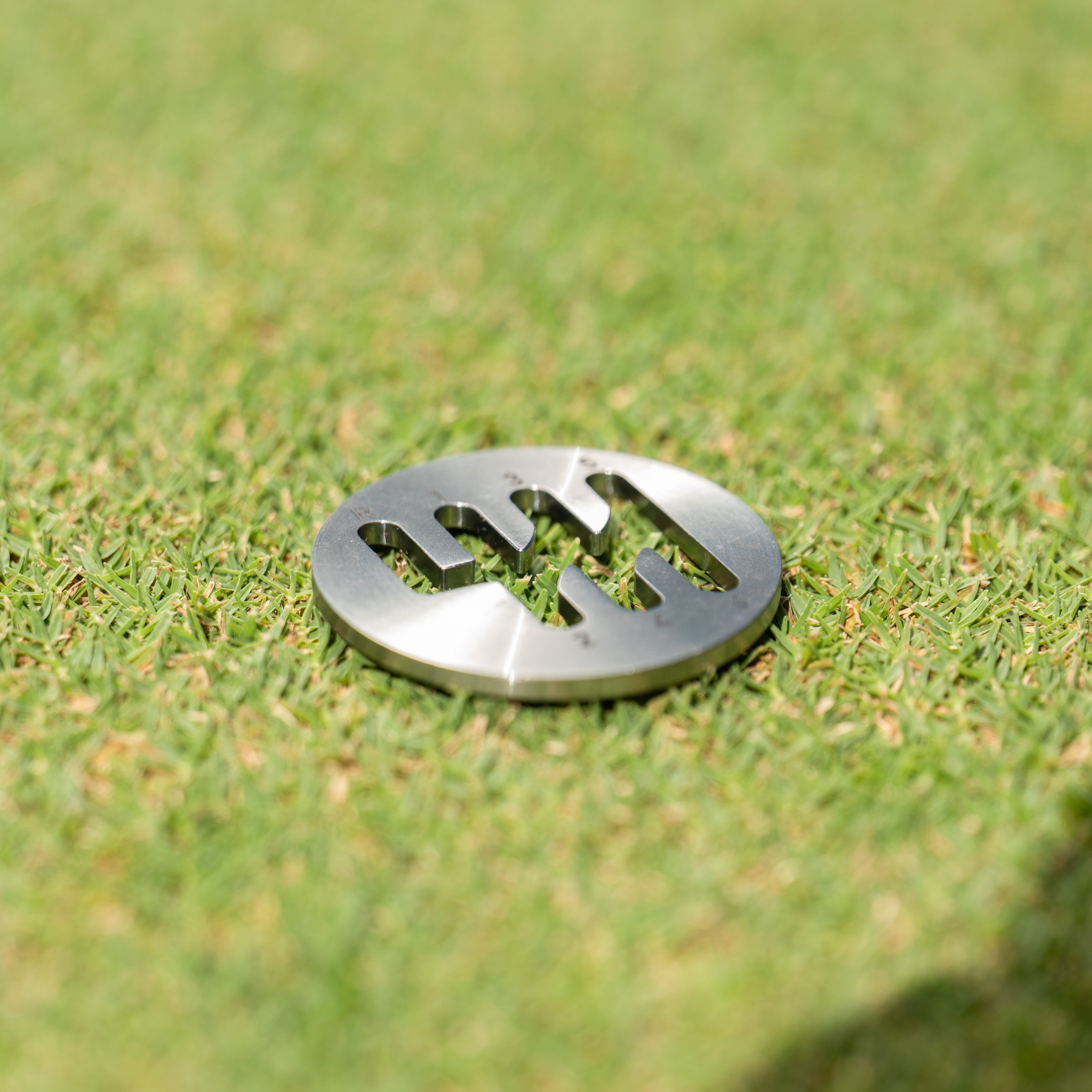 GATED SHIFT BALL MARKER